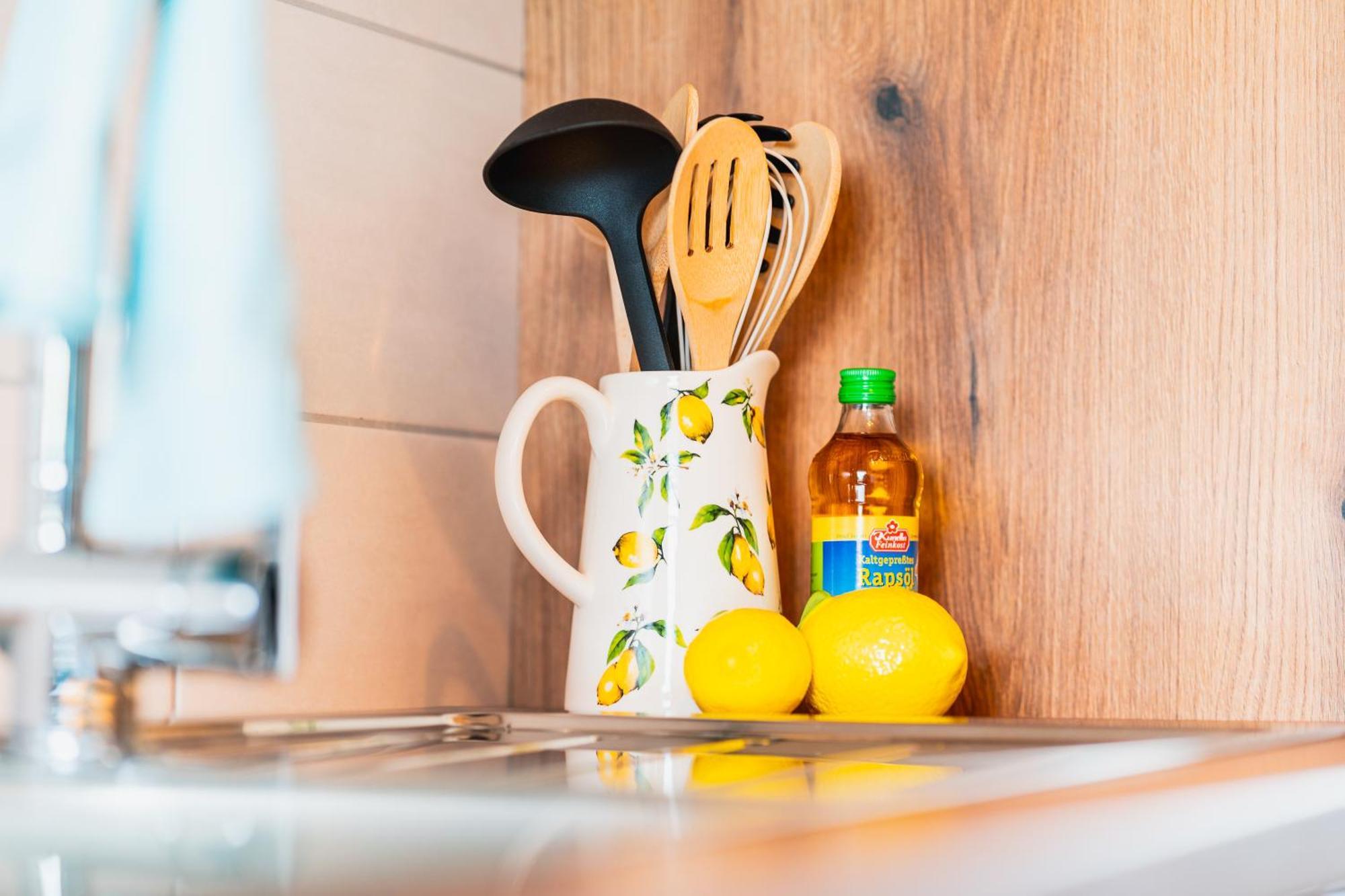 Zentrale Wohlfuehlwohnung - Ideal Fuer Ihren Urlaub Oder Die Geschaeftsreise マクデブルク エクステリア 写真